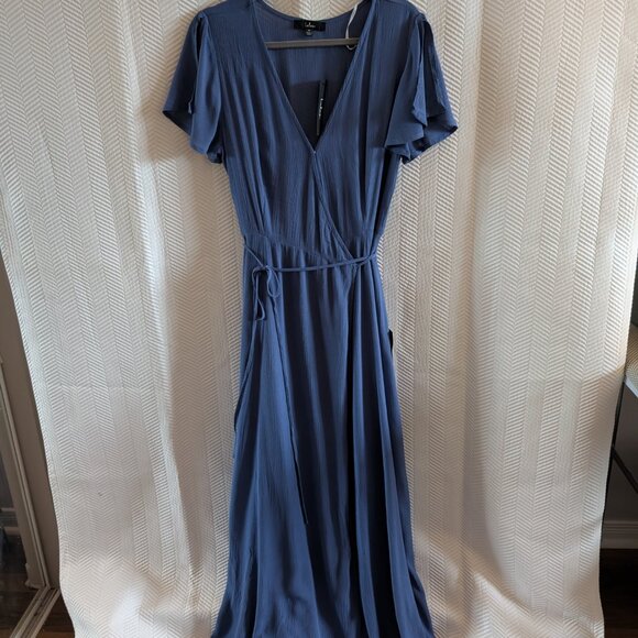 NWT Lulu's Heart of Marigold Denim Blue Wrap Maxi Dress Crepe Size Medium - Picture 2 of 16